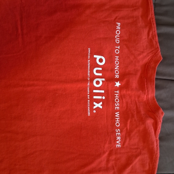 Tampa Bay Buccaneers Gameday Giveaway Red T-shirt. Excellent Condition MENS XL. - Picture 4 of 5